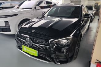奔驰E级新能源 2022款 E 350 e L 插电式混合动力运动轿车