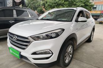 现代 途胜 2015款 1.6T 双离合两驱智能型