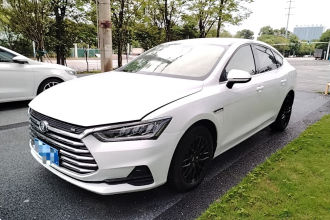 比亚迪 秦Pro 2020款 超越版 1.5TI 自动尊贵型