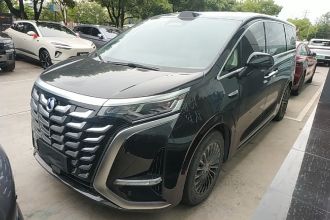 腾势D9 2025款 DM-i 智驾版 1020 四驱旗舰型