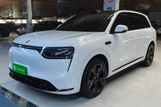 鸿蒙智行 问界M8 2025款 增程 Ultra版 53.4kWh 5座版 (192线激光雷达）