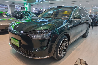鸿蒙智行 问界M9 2025款 纯电 Ultra版 100kWh 6座版 (192线激光雷达）