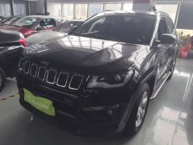 Jeep 指南者 2020款 220T 自动领先版