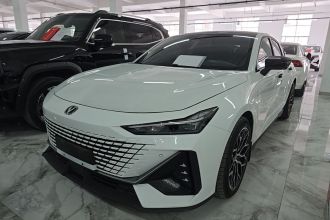 长安UNI-V 2023款 1.5T 尊贵型