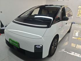 理想汽车 理想MEGA 2025款 Home 家庭特别版