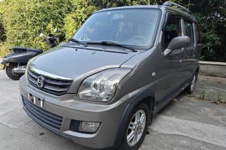 铃木 北斗星X5 2015款 1.0L 精英型