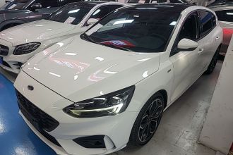 福特 福克斯 2021款 两厢 EcoBoost 180 自动ST Line