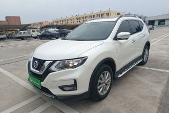 日产 奇骏 2022款 2.0L 两驱智联舒享版