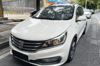 宝骏310 2017款 1.5L 自动豪华型
