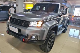北京越野BJ40 2022款 2.0T 自动四驱环塔冠军版
