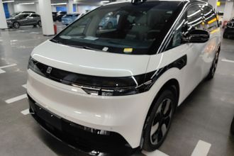 极氪MIX 2025款 智驾版