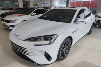 比亚迪 海豹 2023款 DM-i 1.5L 121km 尊贵型