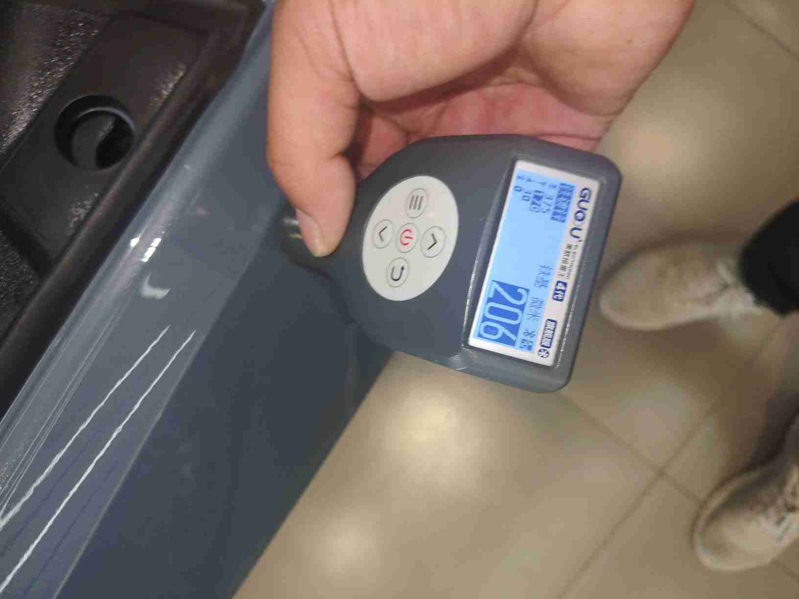 右前翼子板漆面修复实拍