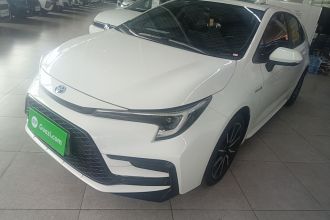 丰田 雷凌 2023款 智能电混双擎 1.8L 运动版
