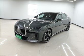 宝马i7 2023款 eDrive50L 尊享M运动套装