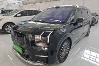 极氪009 2024款 六座行政版四驱 108kWh