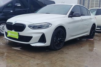 宝马1系 2021款 改款 125i M运动曜夜版