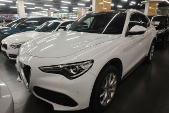 阿尔法·罗密欧 Stelvio斯坦维 2017款 2.0T 200HP 豪华版