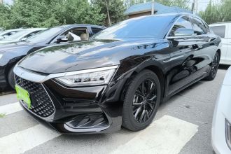比亚迪 汉 2024款 DM-i 荣耀版 121KM 尊贵型