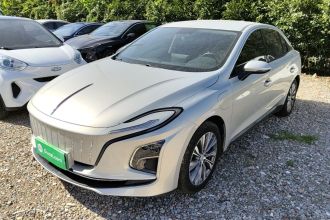 红旗E-QM5 2022款 431km 充电乐享版