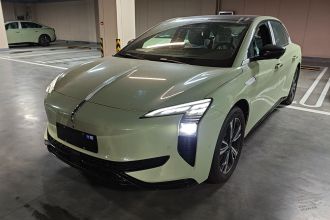 红旗EH7 2025款 690 智选版