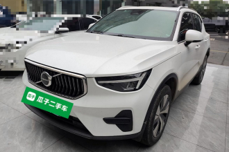 沃尔沃XC40 2024款 B3 智远豪华版