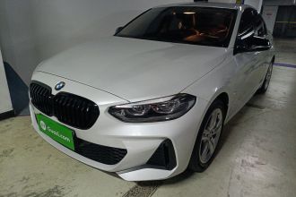 宝马1系 2021款 改款 120i M运动曜夜版