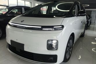 零跑汽车 零跑D99 2026款 增程 480尊享版