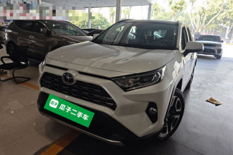 丰田 RAV4荣放 2021款 2.0L CVT四驱尊贵版