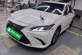 雷克萨斯ES 2020款 200 卓越版