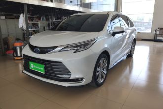 丰田 赛那SIENNA 2023款 2.5L混动 尊贵版