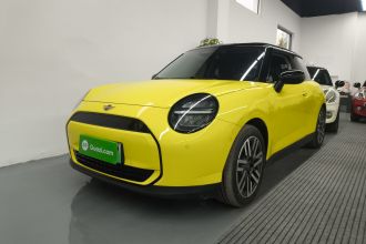 电动MINI COOPER 2024款 456km COOPER E 经典派