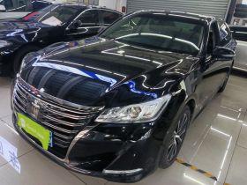 丰田 皇冠 2018款 2.0T 时尚版