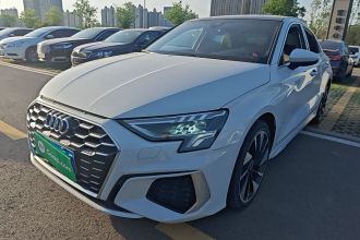 奥迪A3 2024款 A3L Limousine 35 TFSI 时尚运动型