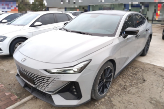 长安UNI-V 2022款 1.5T 尊贵型