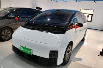 理想汽车 理想MEGA 2025款 Home 家庭特别版