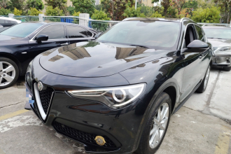 阿尔法·罗密欧 Stelvio斯坦维 2017款 2.0T 200HP 豪华版