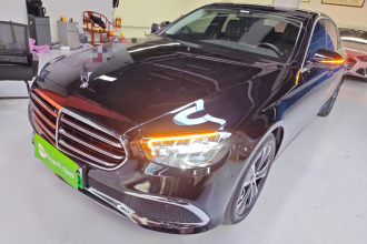 奔驰E级新能源 2023款 E 350 e L 插电式混合动力轿车