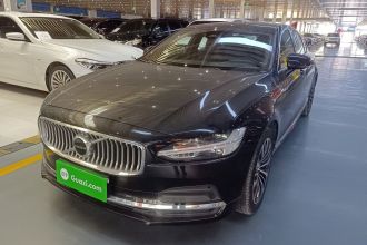 沃尔沃S90 2024款 B5 智逸豪华版