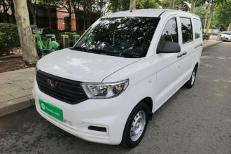 五菱汽车 五菱宏光V 2022款 1.5L劲取版电动助力LAR