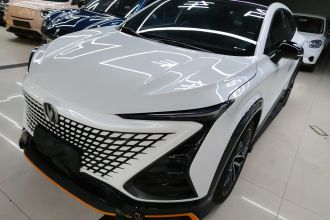 长安UNI-T 2022款 1.5T 运动版 尊贵型