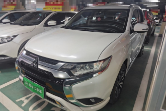 三菱 欧蓝德 2021款 2.0L 两驱畅享版 5座