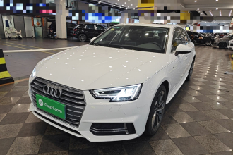 奥迪A4L 2017款 45 TFSI quattro 运动型