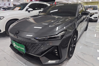 长安UNI-V 2022款 1.5T 尊贵型