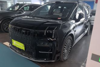 极氪009 2024款 七座过道版四驱 108kWh