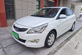 现代 瑞纳 2014款 1.4L 手动智能型GLS