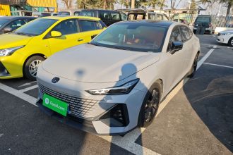 长安UNI-V 2022款 1.5T 尊贵型