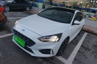 福特 福克斯 2020款 两厢 EcoBoost 180 自动ST Line