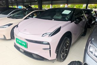 极氪X 2025款 五座后驱版
