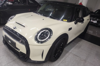 MINI 2022款 2.0T COOPER S 经典派 五门版